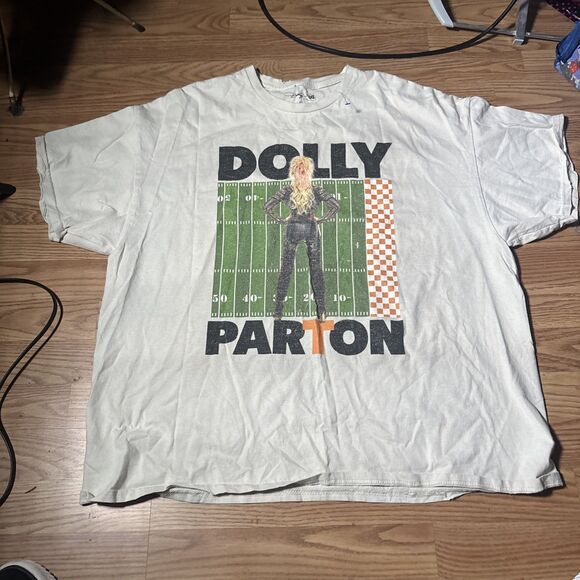Dolly Parton Rockstar Vols Check Field Off White Thrifted Distressed Tee Size XL - Picture 1 of 8
